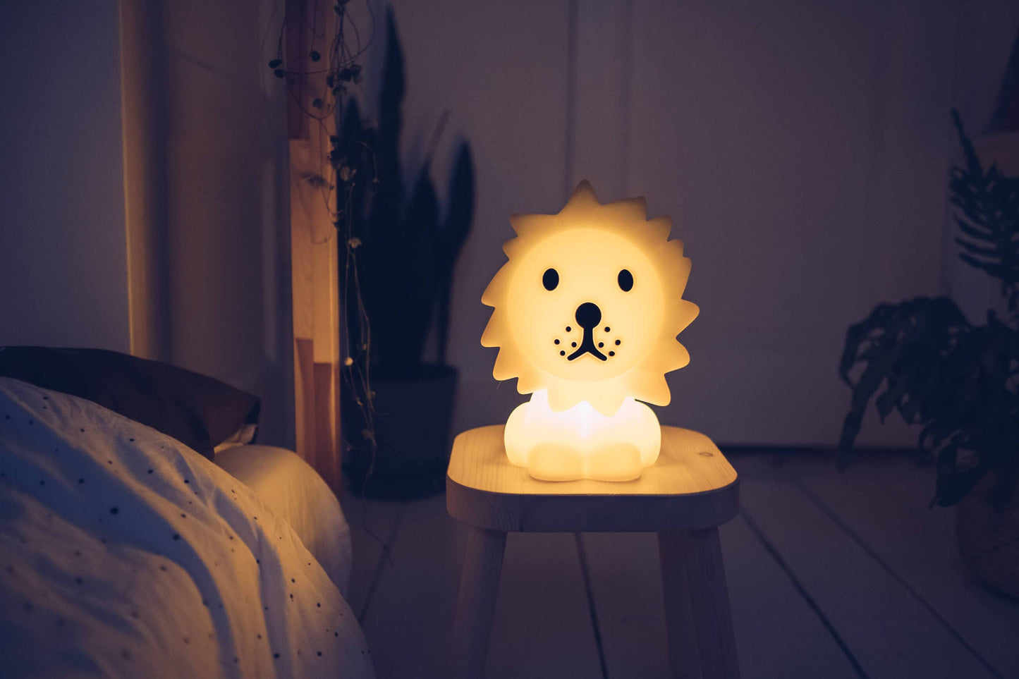 Miffy and Friends Lion soft night light Small