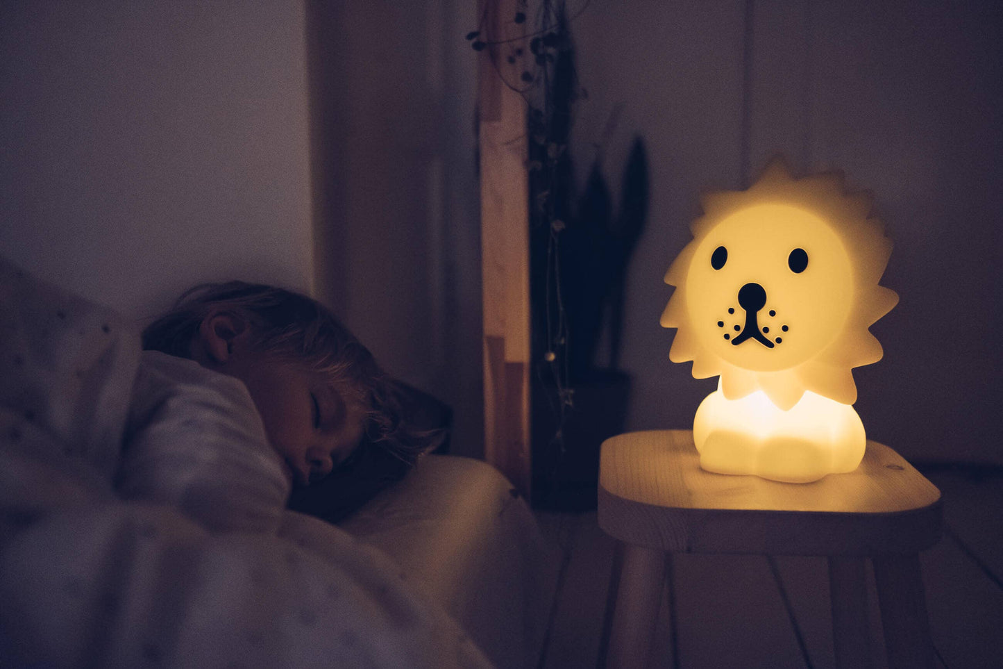 Miffy and Friends Lion soft night light Small