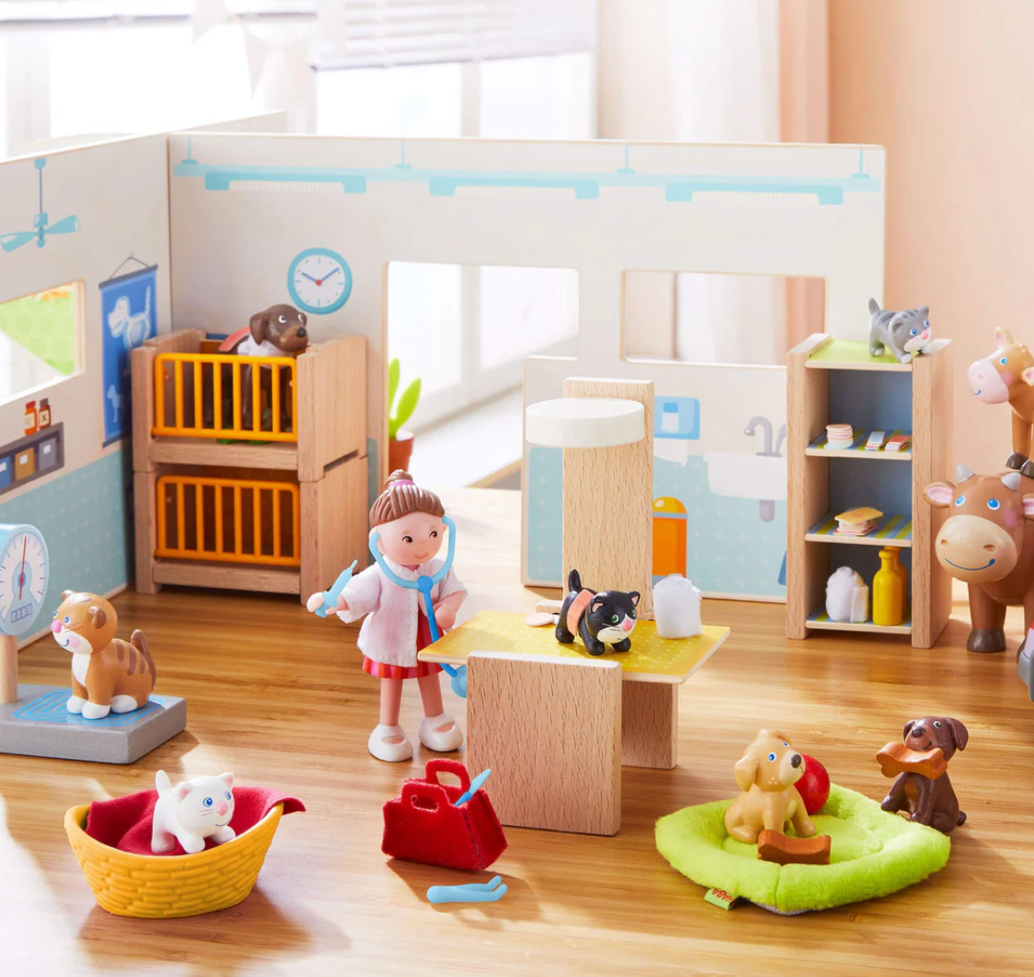 Little Friends Vet Clinic Playset with Rebecca Doll Age: 3 Years and Up