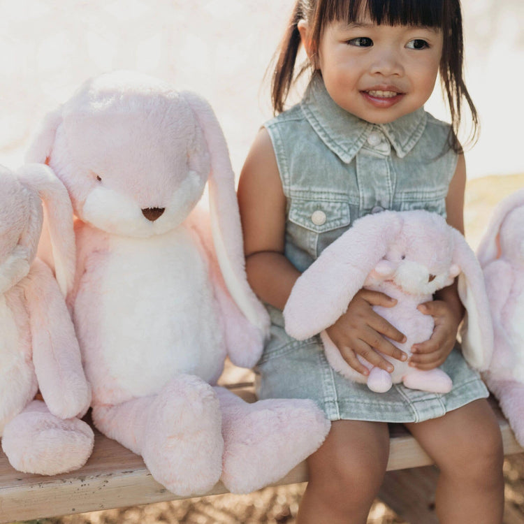 🧸🐰Plush & Cuddly Friends