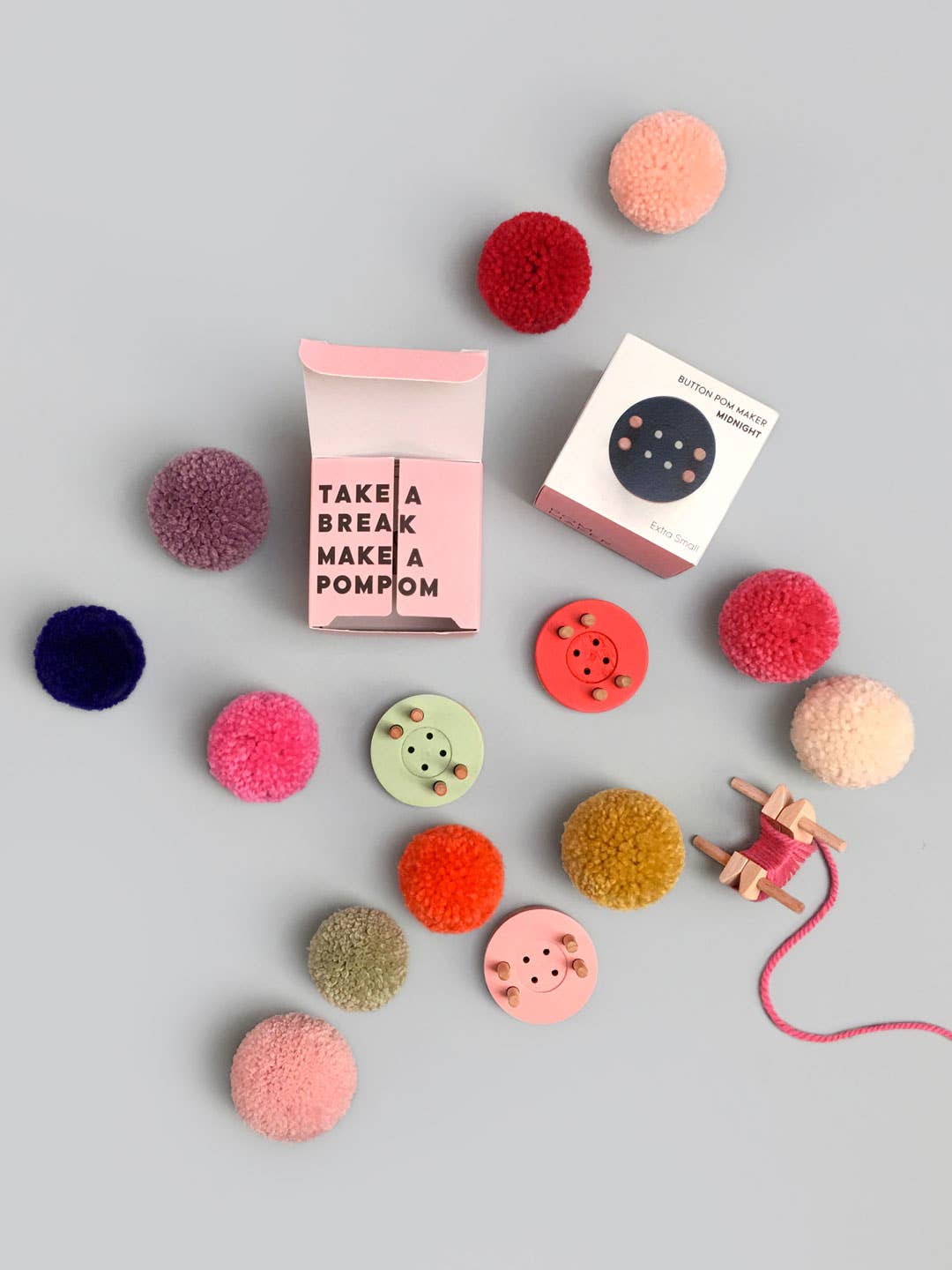 Pom Maker - Button Pom Maker – Baby Pink (Extra Small)