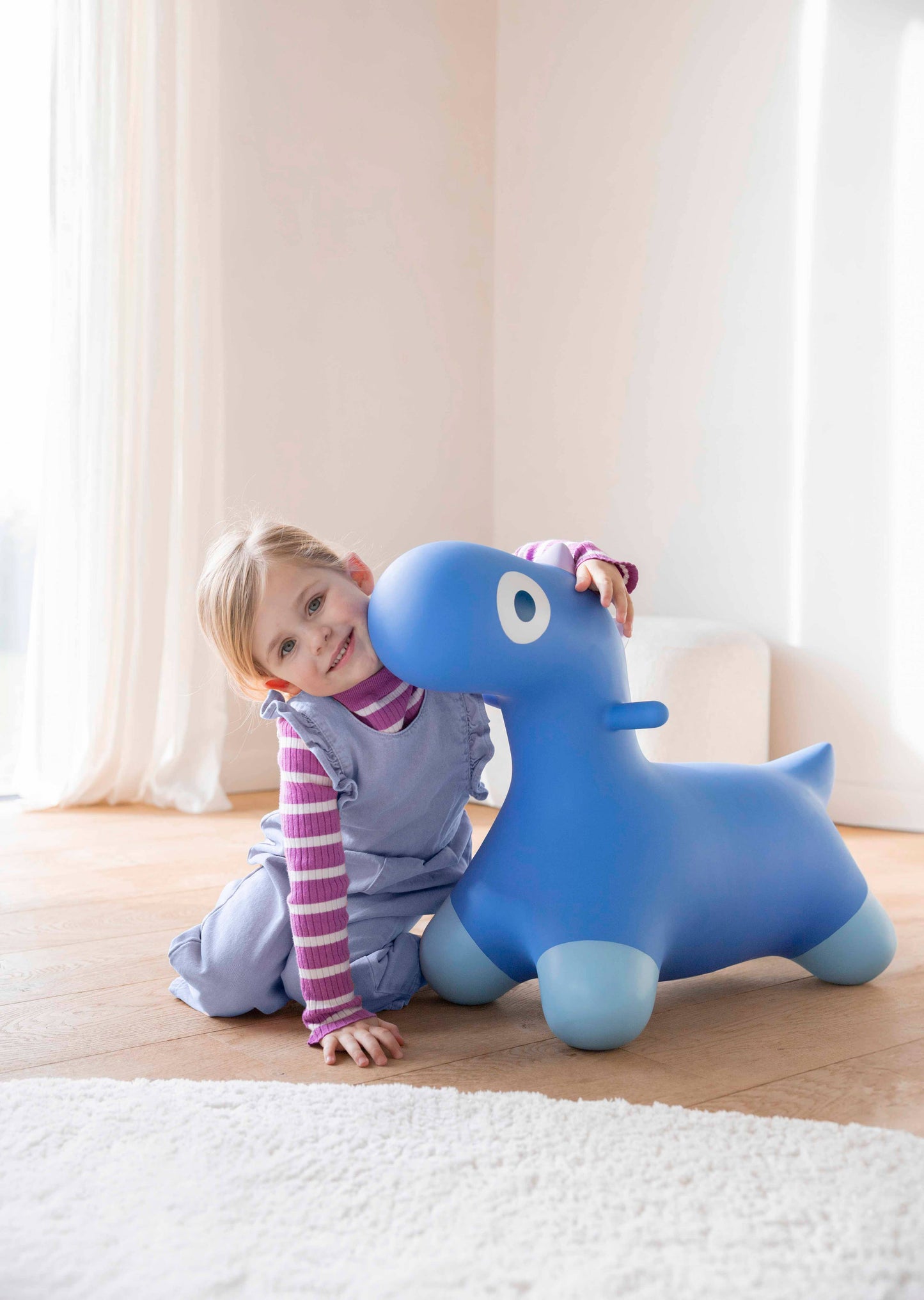 Quut Hoppi Dino - A bouncy friend just for you!