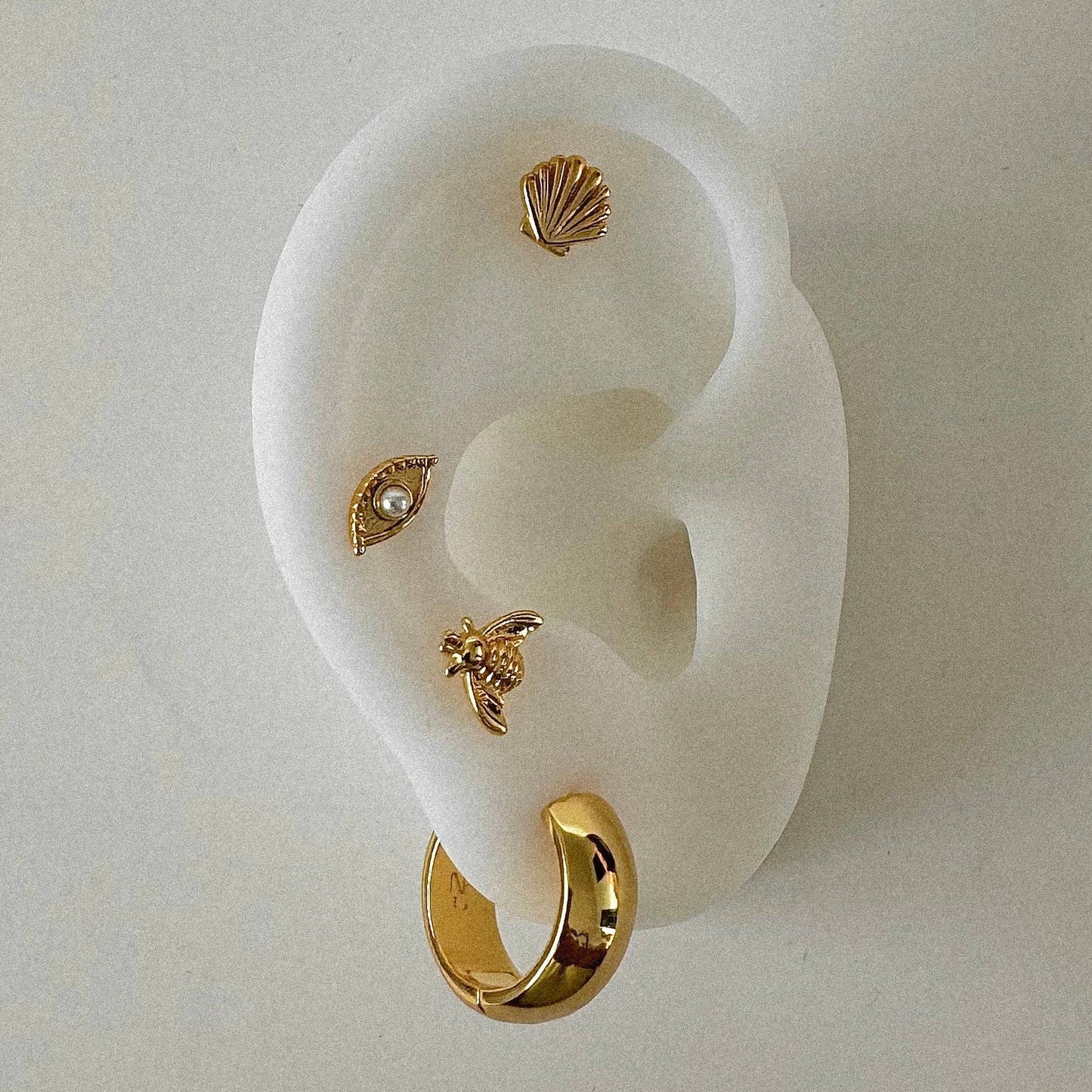 Shell Studs
