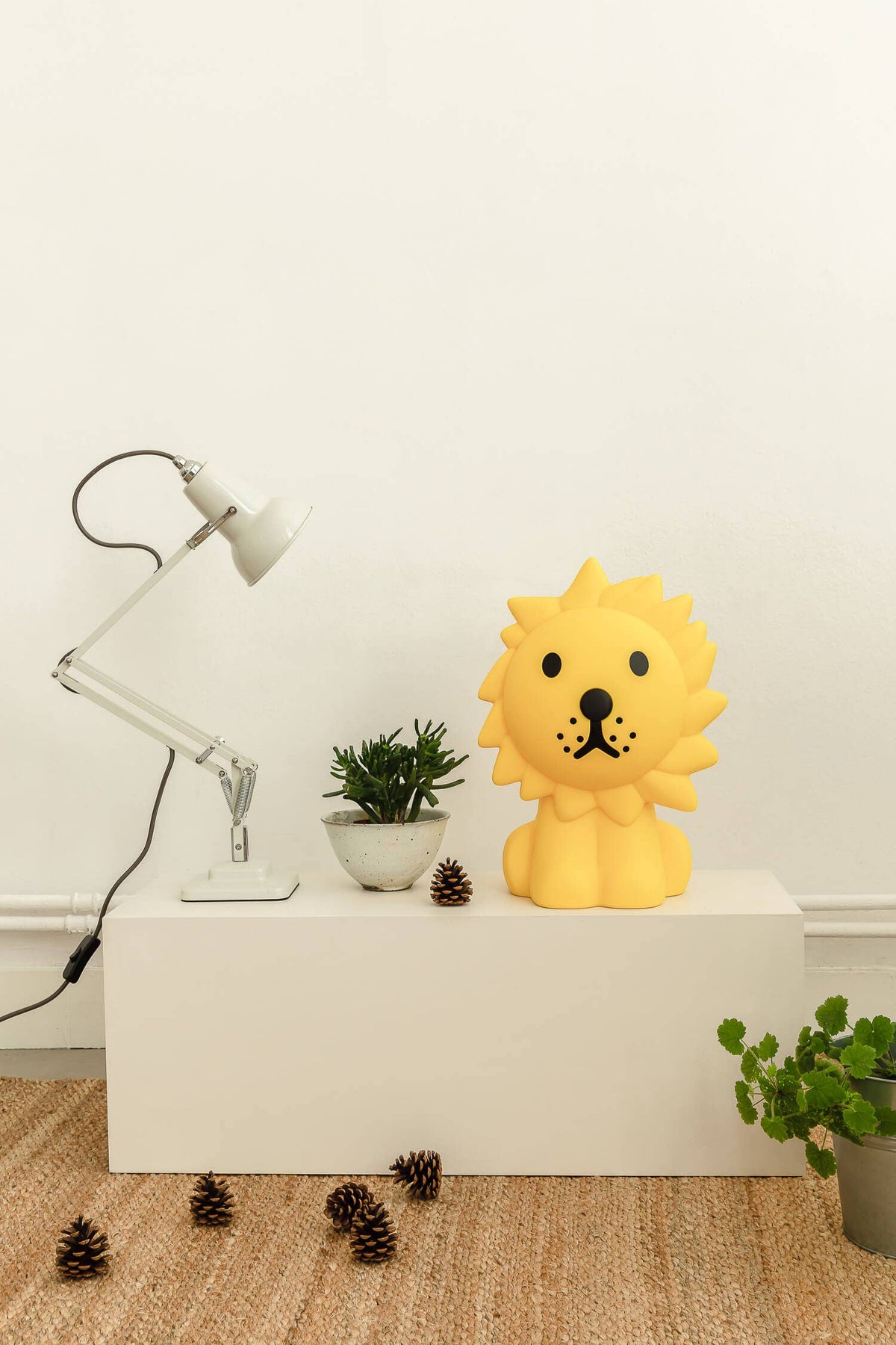 Miffy and Friends Lion soft night light Small