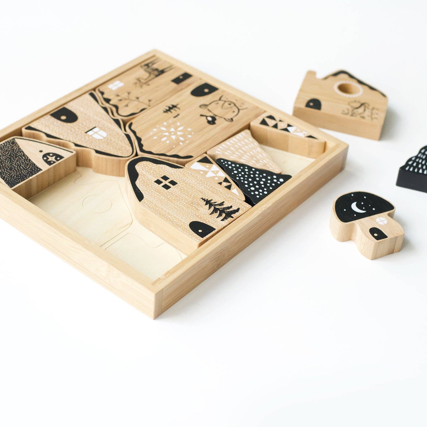 Woodland Village 12-piece illustrated block set