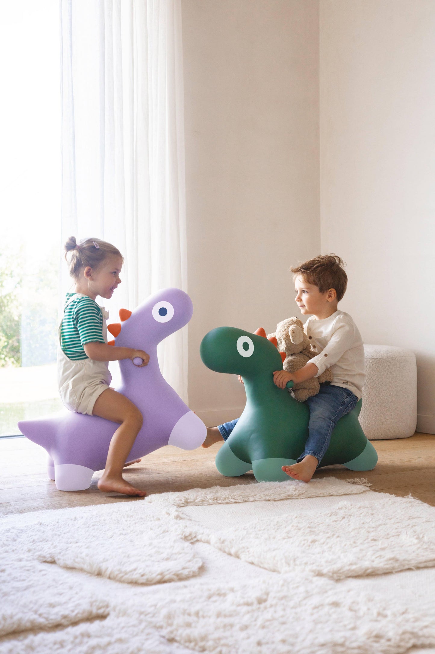 Quut Hoppi Dino - A bouncy friend just for you!